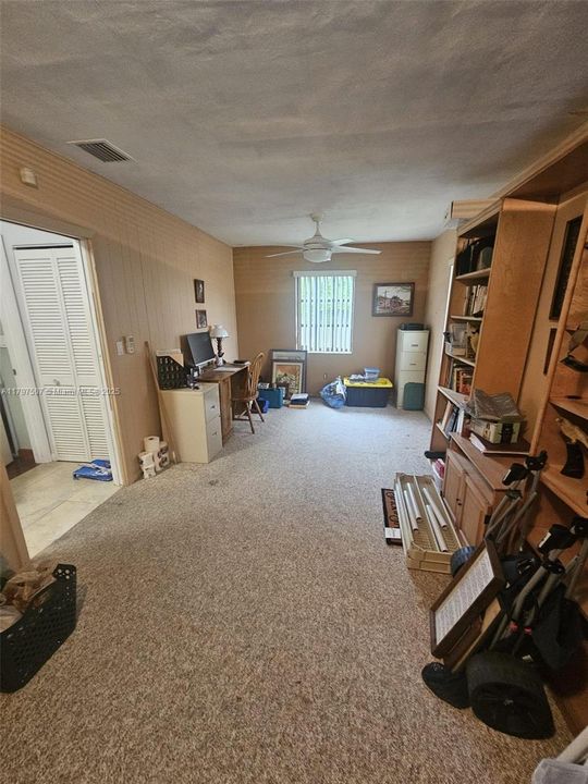 Recently Sold: $735,000 (3 beds, 1 baths, 1919 Square Feet)