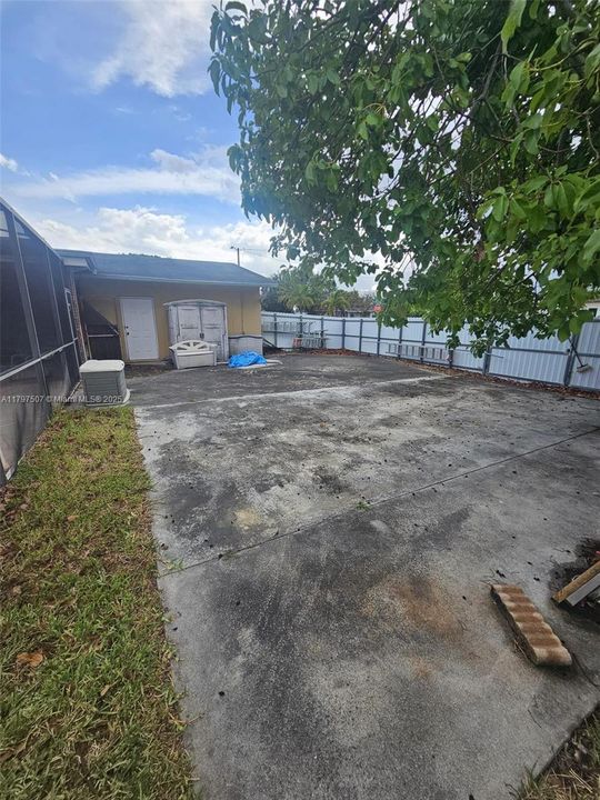 Recently Sold: $735,000 (3 beds, 1 baths, 1919 Square Feet)