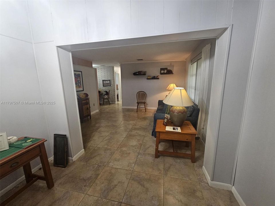 Recently Sold: $735,000 (3 beds, 1 baths, 1919 Square Feet)