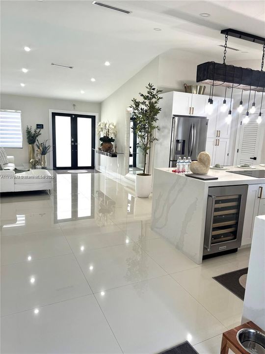 Recently Sold: $994,100 (3 beds, 2 baths, 1839 Square Feet)