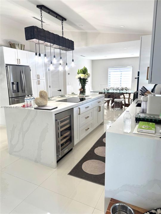 Recently Sold: $994,100 (3 beds, 2 baths, 1839 Square Feet)