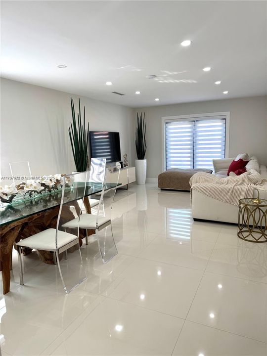 Recently Sold: $994,100 (3 beds, 2 baths, 1839 Square Feet)