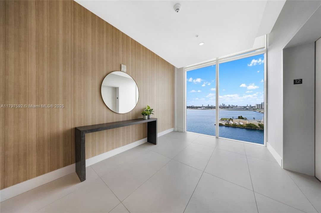 En Venta: $550,000 (2 camas, 2 baños, 1251 Pies cuadrados)