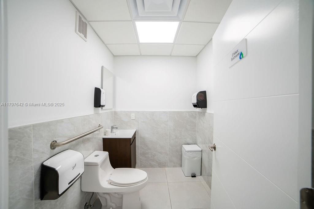 Recently Sold: $6,750,000 (0 beds, 0 baths, 0 Square Feet)