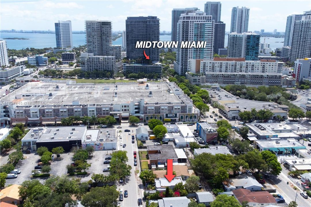 На продажу: $1,200,000 (3 спален, 1 ванн, 1372 Квадратных фут)