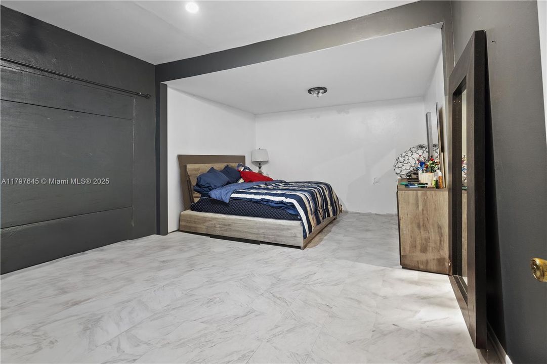 На продажу: $1,200,000 (3 спален, 1 ванн, 1372 Квадратных фут)