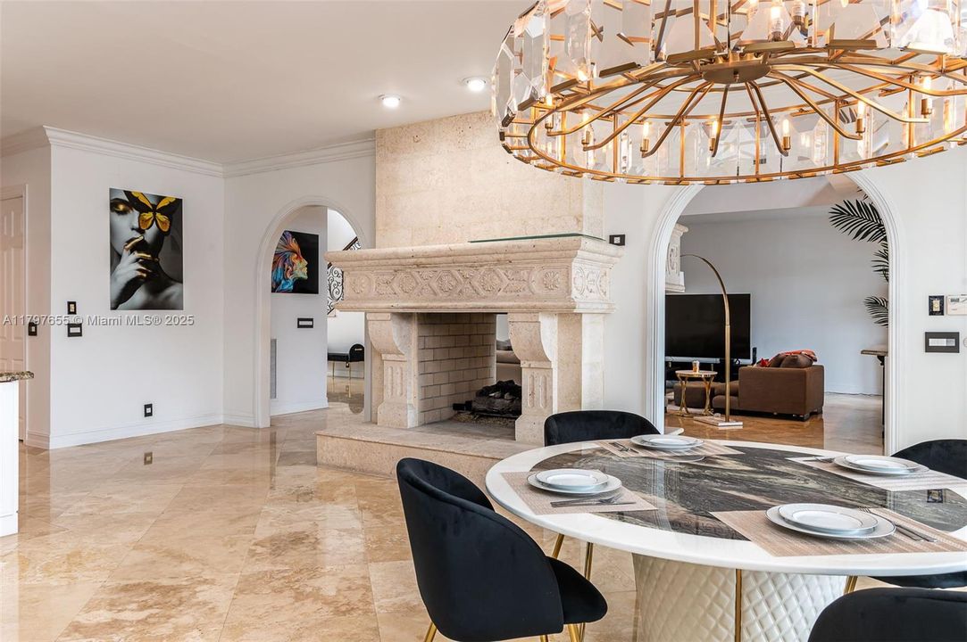 出租: $25,000 (7 贝兹, 7 浴室, 5807 平方英尺)