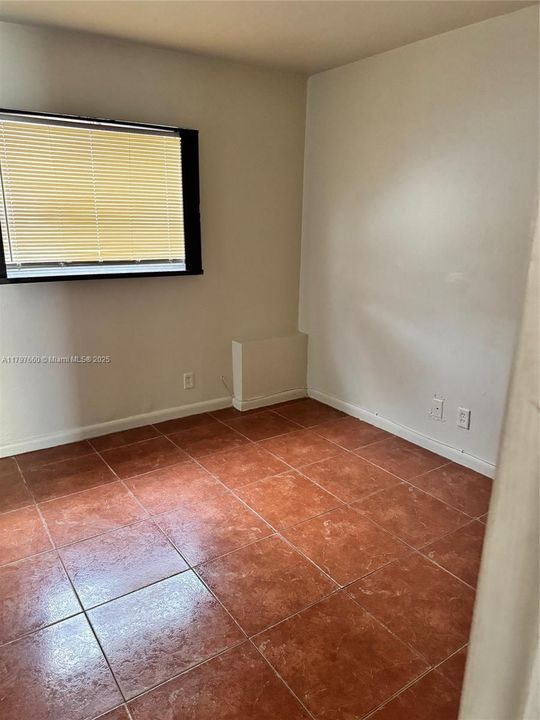 Recently Rented: $1,400 (1 beds, 1 baths, 407 Square Feet)