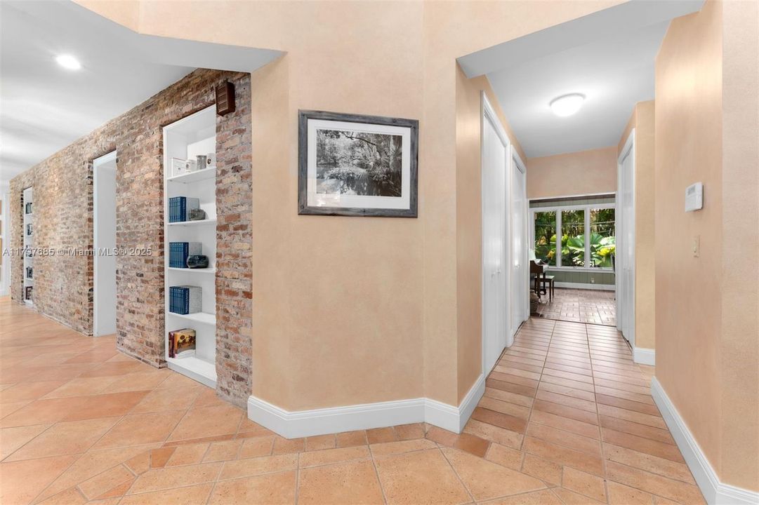 Active With Contract: $7,750,000 (5 beds, 4 baths, 4535 Square Feet)