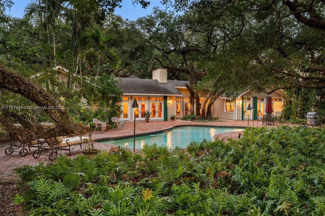 Active With Contract: $7,750,000 (5 beds, 4 baths, 4535 Square Feet)