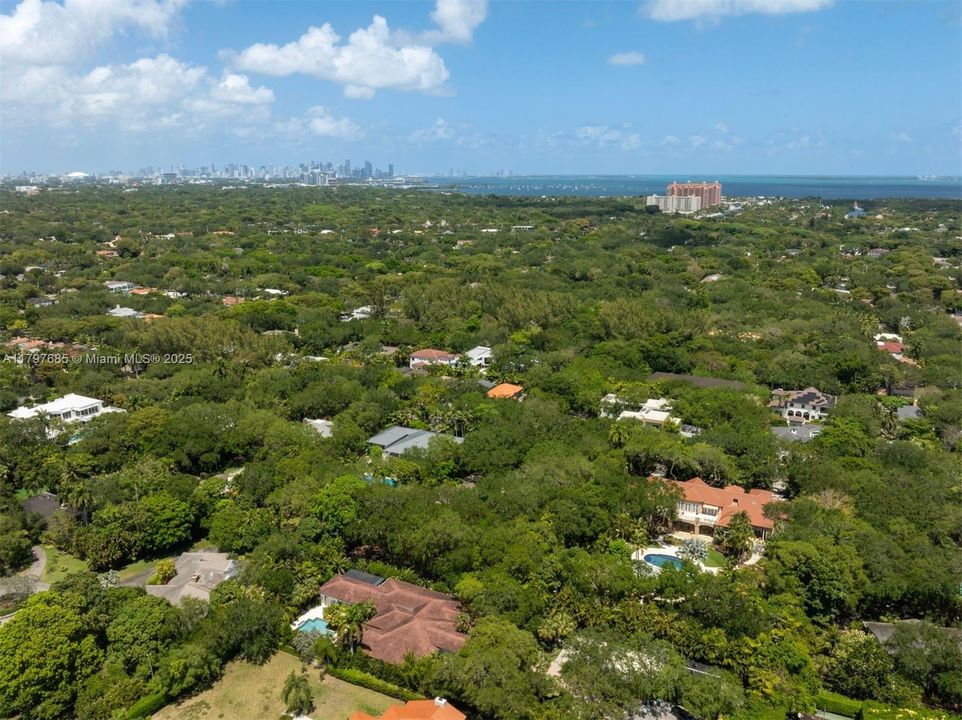 Active With Contract: $7,750,000 (5 beds, 4 baths, 4535 Square Feet)