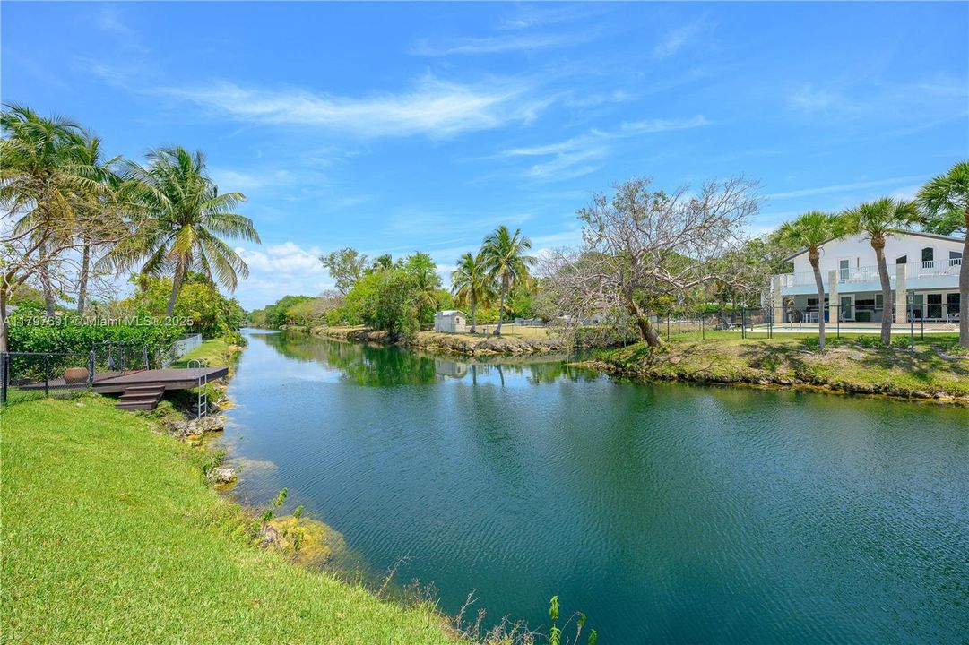 最近售出: $1,935,000 (5 贝兹, 4 浴室, 3765 平方英尺)