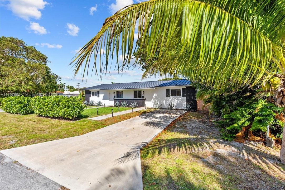 Recently Rented: $2,900 (2 beds, 1 baths, 840 Square Feet)