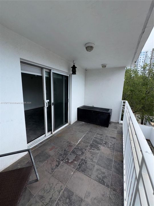 最近售出: $280,000 (1 贝兹, 2 浴室, 1148 平方英尺)