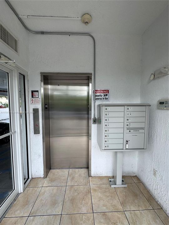 最近售出: $280,000 (1 贝兹, 2 浴室, 1148 平方英尺)