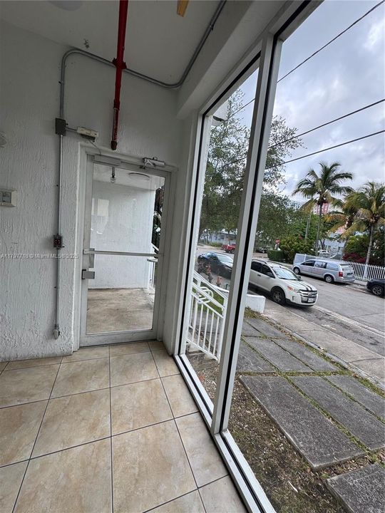 最近售出: $280,000 (1 贝兹, 2 浴室, 1148 平方英尺)