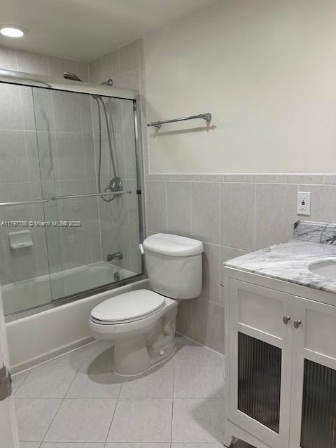 Active With Contract: $4,000 (2 beds, 2 baths, 1120 Square Feet)