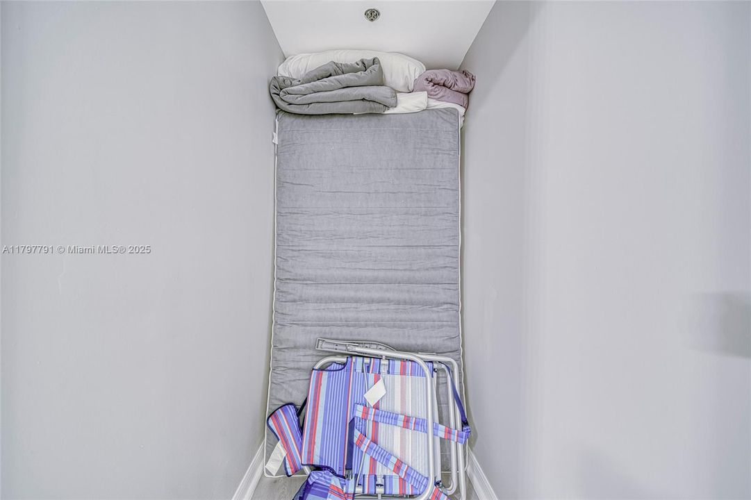 For Sale: $620,000 (2 beds, 2 baths, 1200 Square Feet)