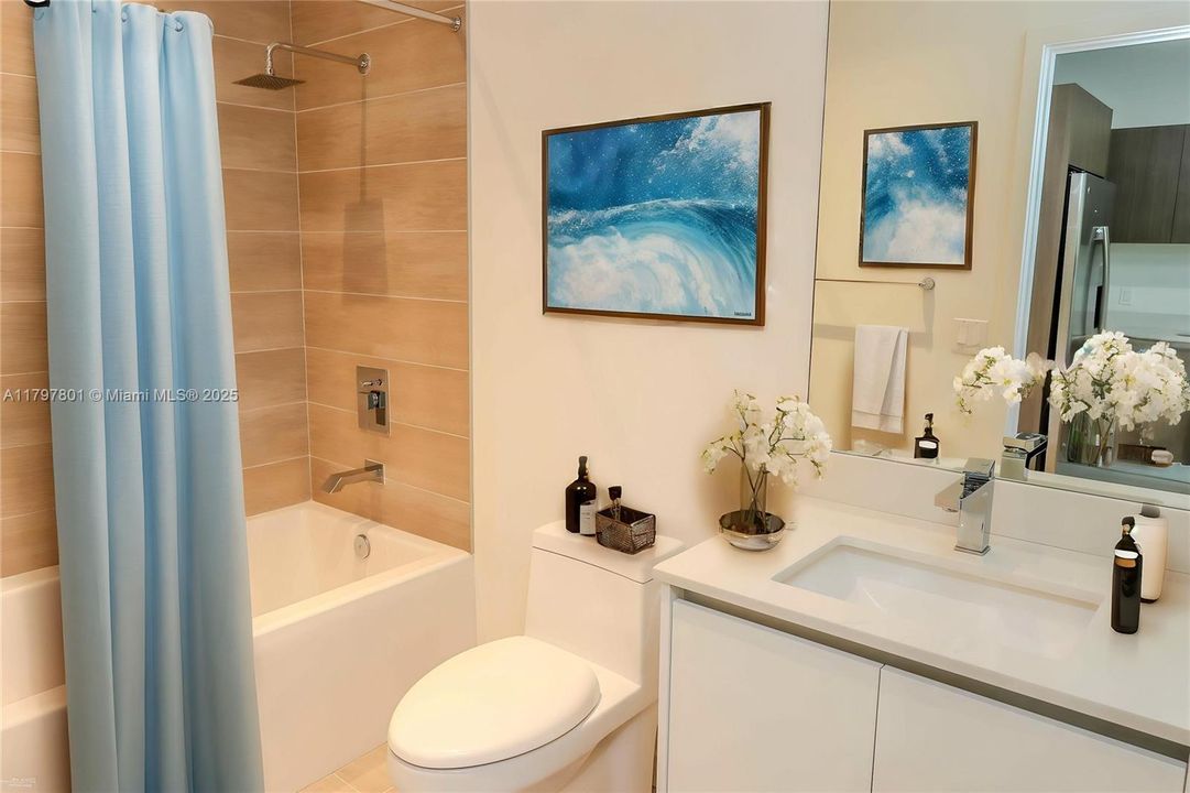 Recently Sold: $850,000 (2 beds, 3 baths, 1263 Square Feet)