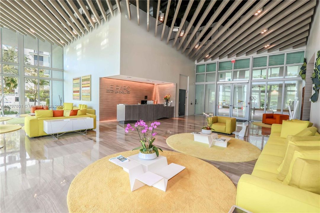 Recently Sold: $850,000 (2 beds, 3 baths, 1263 Square Feet)