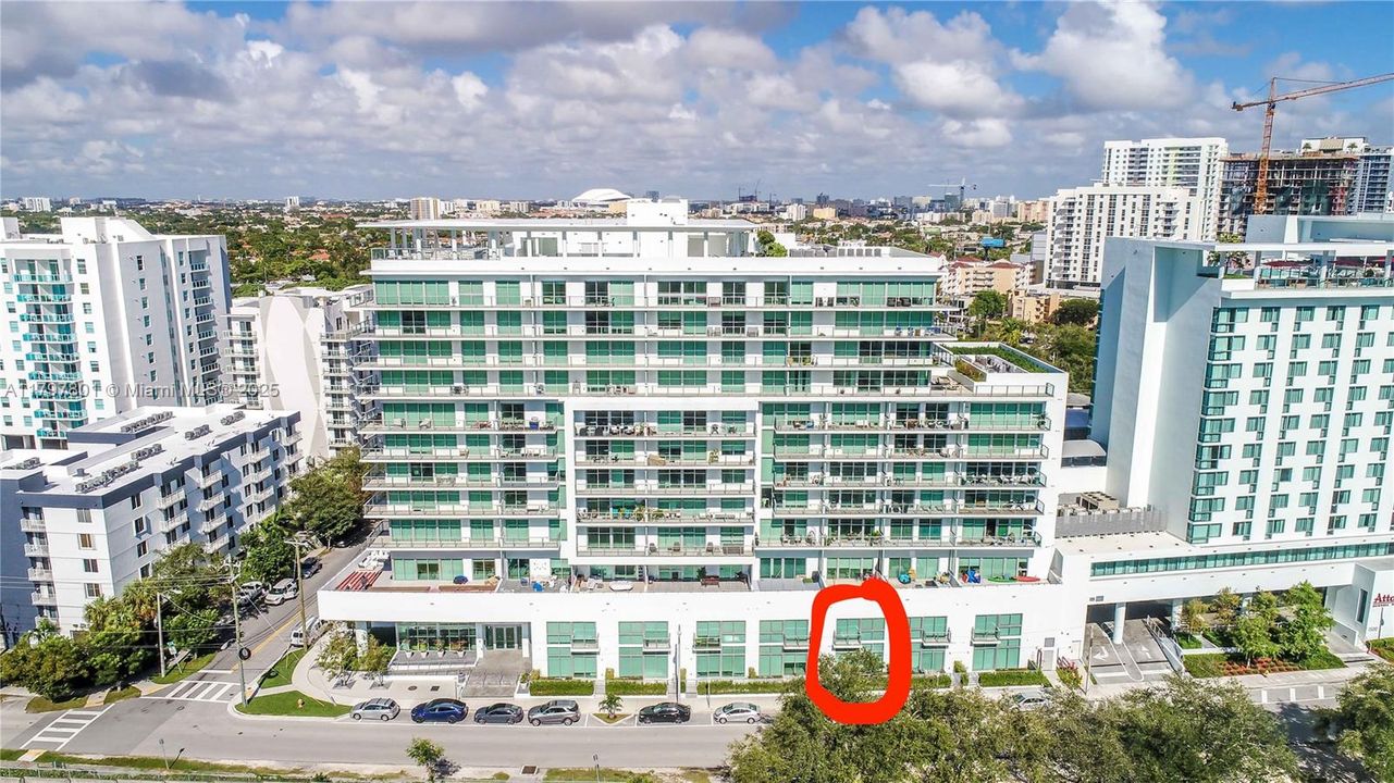 Recently Sold: $850,000 (2 beds, 3 baths, 1263 Square Feet)