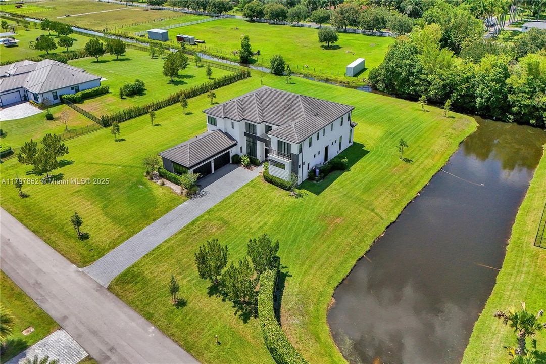 En Venta: $5,500,000 (6 camas, 7 baños, 8120 Pies cuadrados)