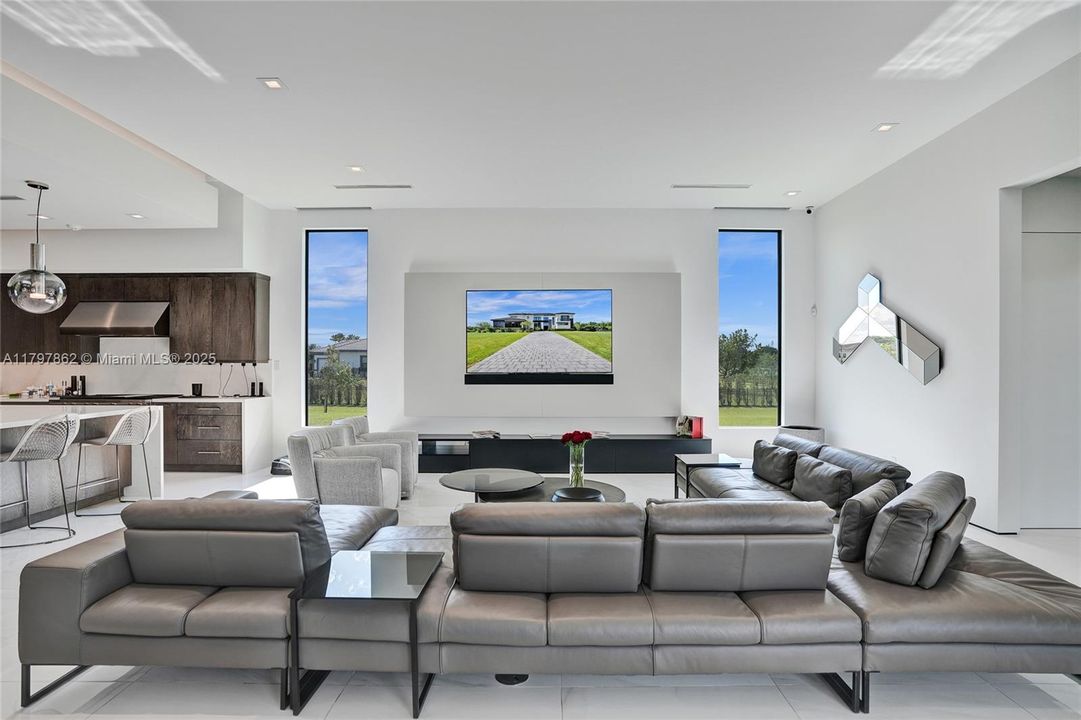 En Venta: $5,500,000 (6 camas, 7 baños, 8120 Pies cuadrados)