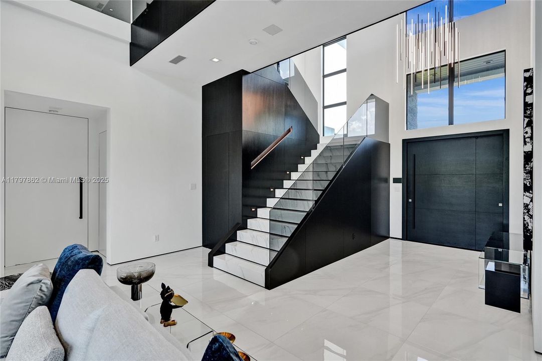 En Venta: $5,500,000 (6 camas, 7 baños, 8120 Pies cuadrados)