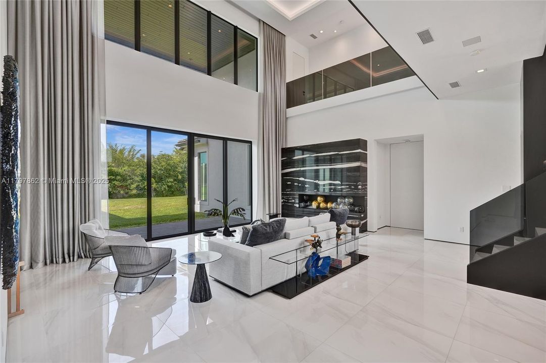 En Venta: $5,500,000 (6 camas, 7 baños, 8120 Pies cuadrados)