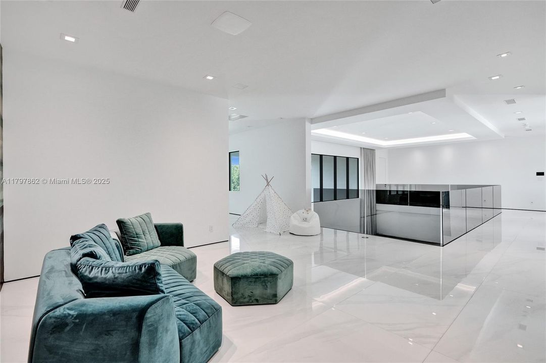 En Venta: $5,500,000 (6 camas, 7 baños, 8120 Pies cuadrados)