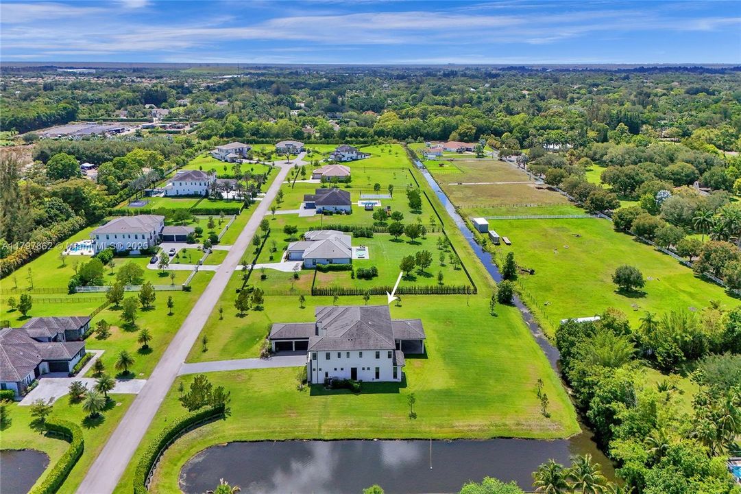 En Venta: $5,500,000 (6 camas, 7 baños, 8120 Pies cuadrados)