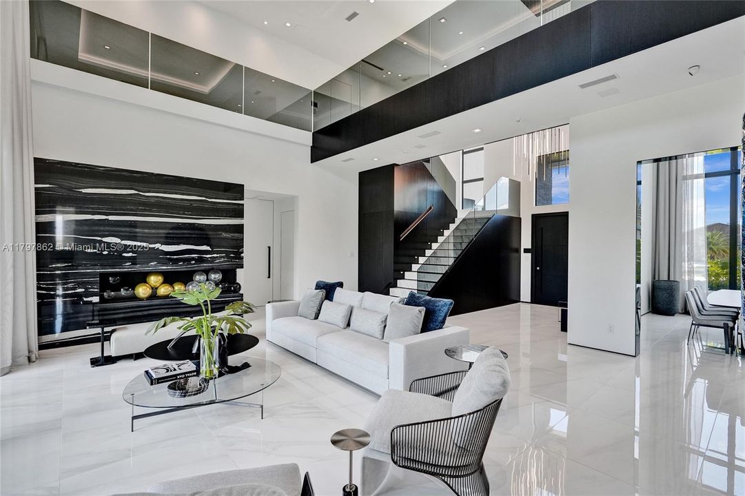 En Venta: $5,500,000 (6 camas, 7 baños, 8120 Pies cuadrados)