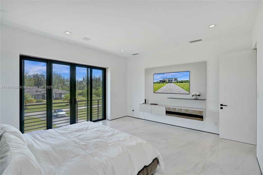 En Venta: $5,500,000 (6 camas, 7 baños, 8120 Pies cuadrados)