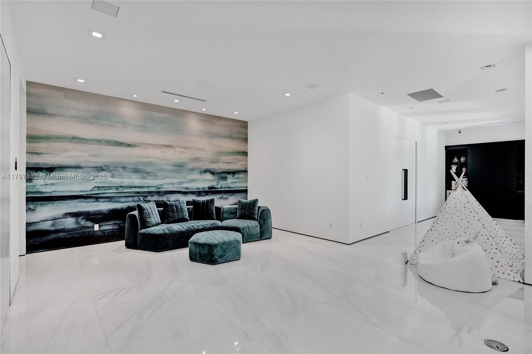 En Venta: $5,500,000 (6 camas, 7 baños, 8120 Pies cuadrados)