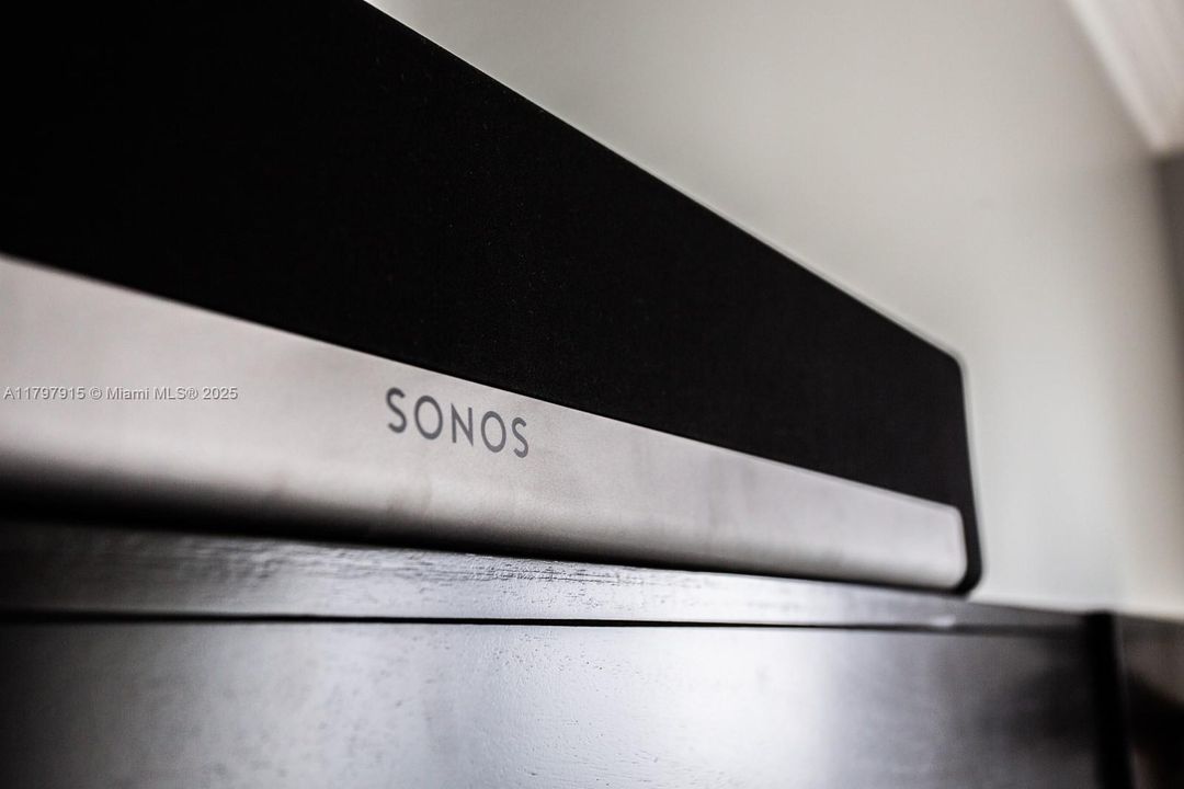 На продажу: $699,000 (2 спален, 2 ванн, 1505 Квадратных фут)