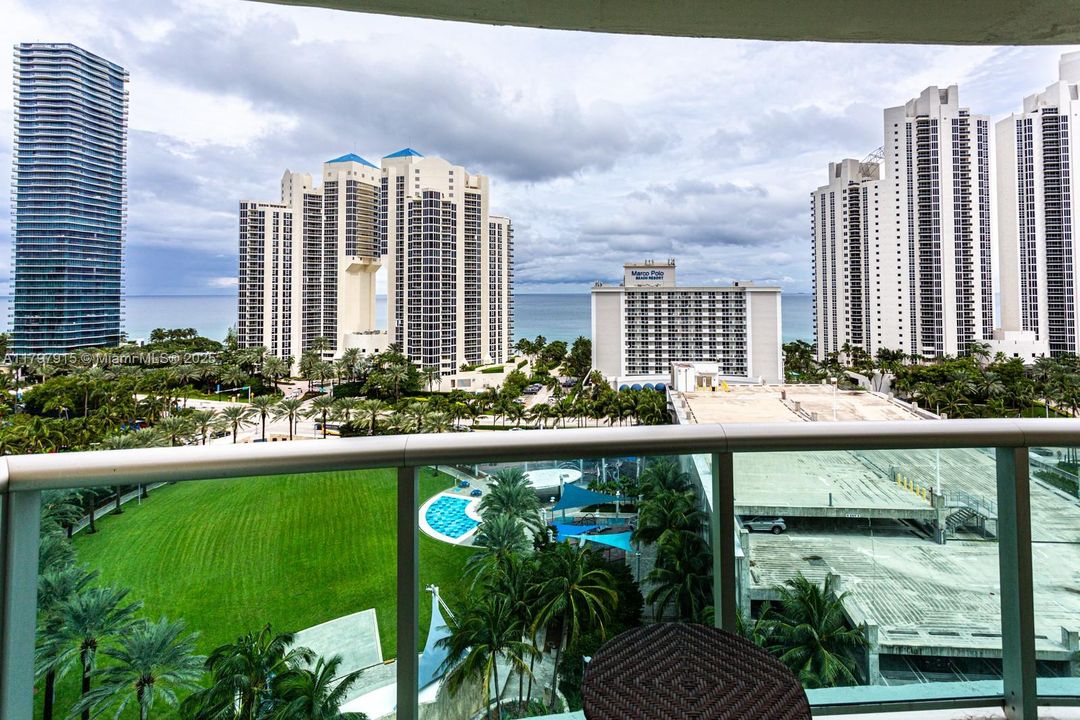 На продажу: $699,000 (2 спален, 2 ванн, 1505 Квадратных фут)