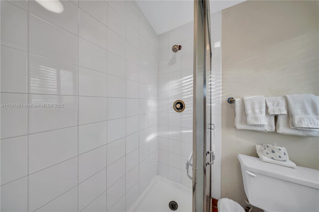 Vendido Recientemente: $1,249,000 (0 camas, 0 baños, 1830 Pies cuadrados)