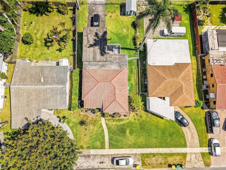 Недавно продано: $550,000 (3 спален, 3 ванн, 1700 Квадратных фут)