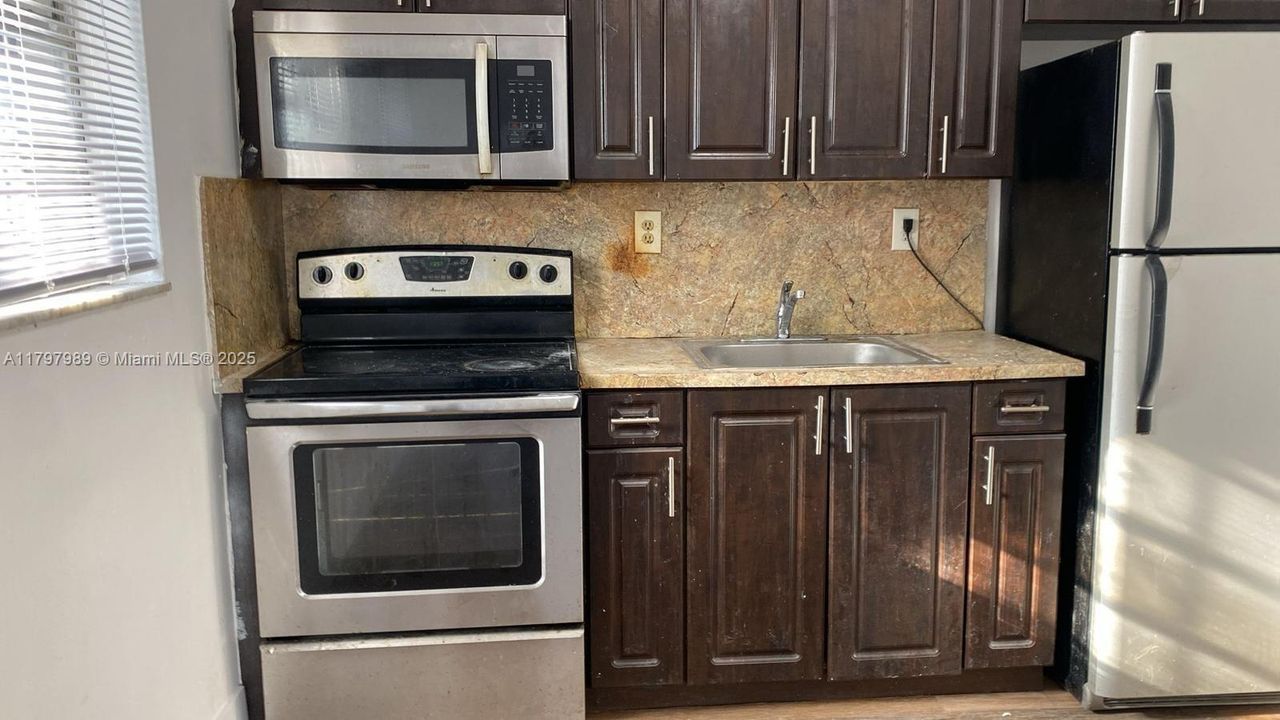 En Venta: $579,000 (0 camas, 0 baños, 1525 Pies cuadrados)