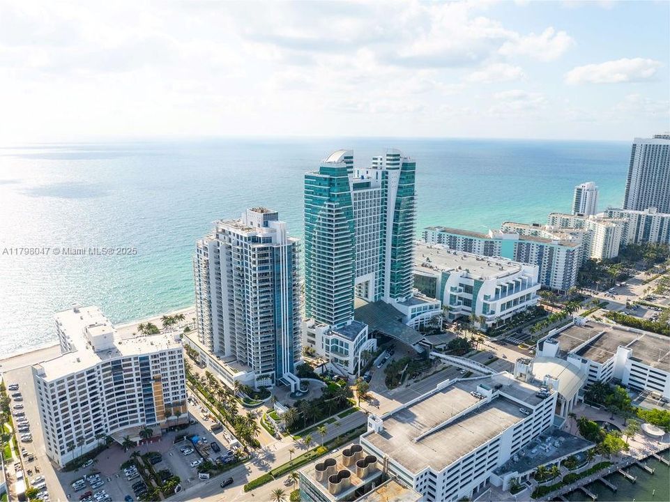 Recently Sold: $1,349,000 (2 beds, 2 baths, 2157 Square Feet)