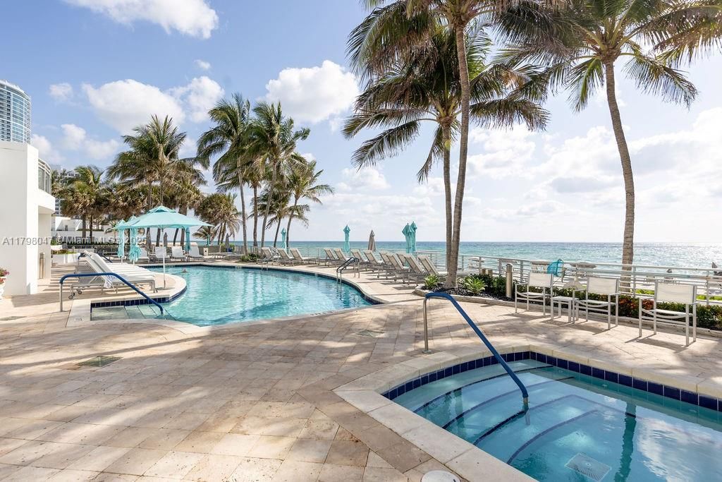 Recently Sold: $1,349,000 (2 beds, 2 baths, 2157 Square Feet)