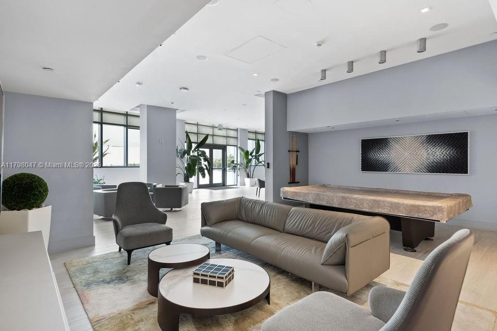 Recently Sold: $1,349,000 (2 beds, 2 baths, 2157 Square Feet)