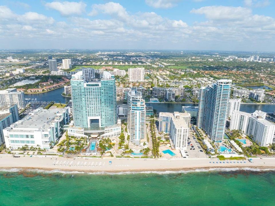 Recently Sold: $1,349,000 (2 beds, 2 baths, 2157 Square Feet)