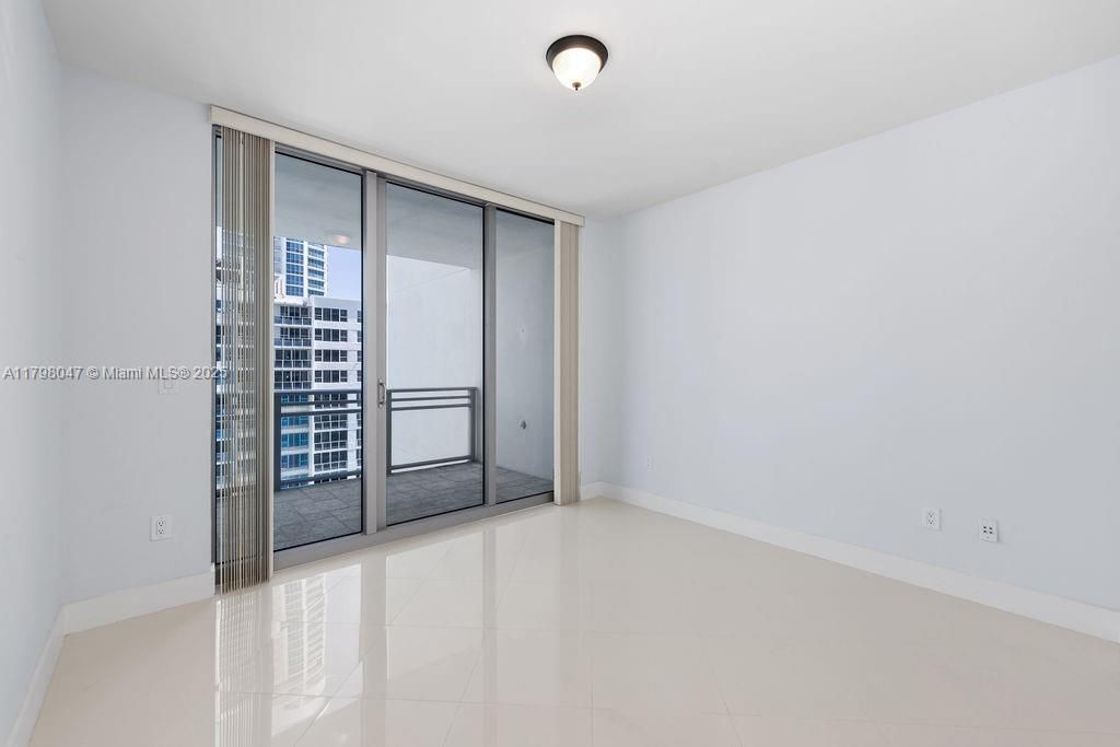 Recently Sold: $1,349,000 (2 beds, 2 baths, 2157 Square Feet)
