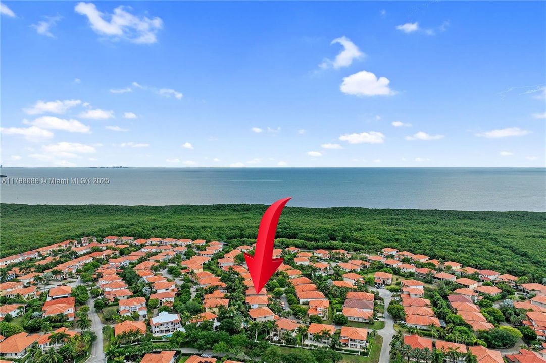 Recently Sold: $820,000 (5 beds, 4 baths, 3945 Square Feet)