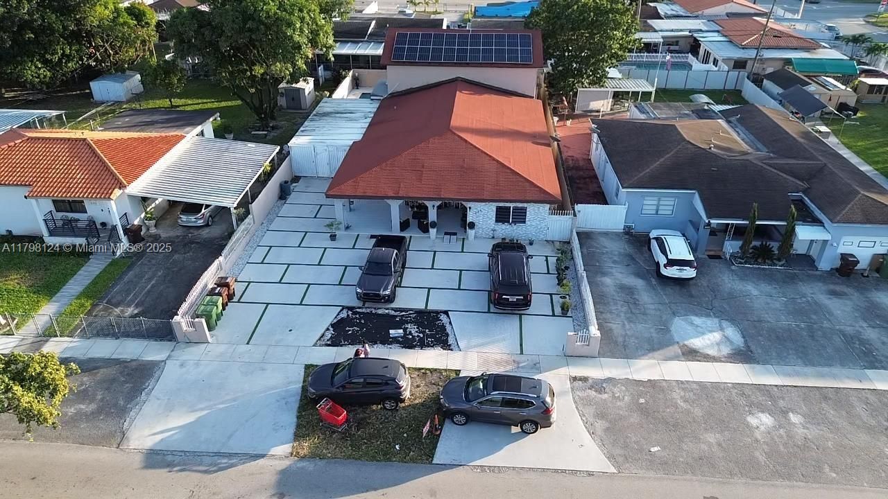 En Venta: $950,000 (6 camas, 5 baños, 3383 Pies cuadrados)