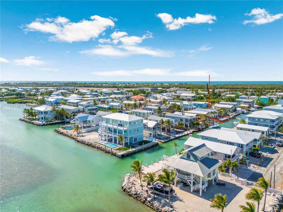 Недавно продано: $1,145,000 (3 спален, 2 ванн, 1056 Квадратных фут)