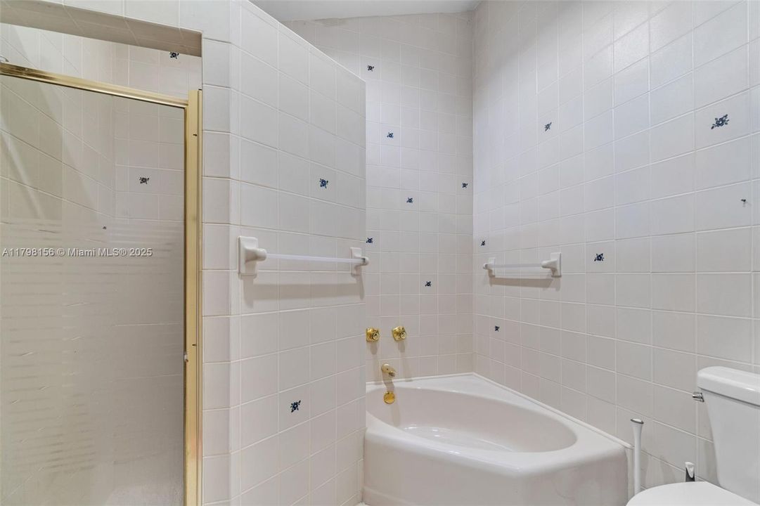 Vendido Recientemente: $815,000 (4 camas, 2 baños, 3154 Pies cuadrados)