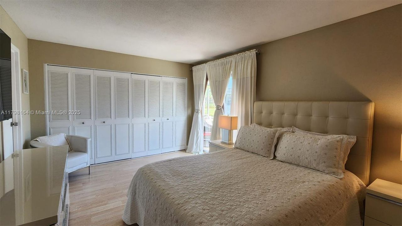 Vendido Recientemente: $65,000 (1 camas, 1 baños, 720 Pies cuadrados)