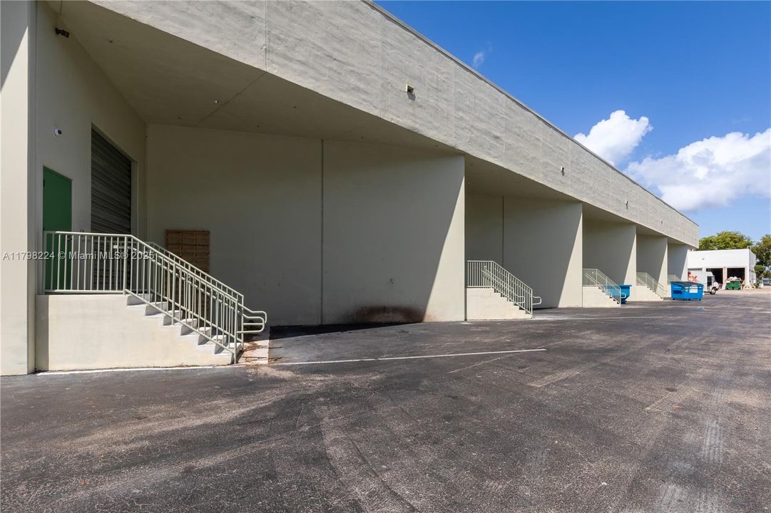 For Sale: $3,200,000 (0 beds, 0 baths, 0 Square Feet)